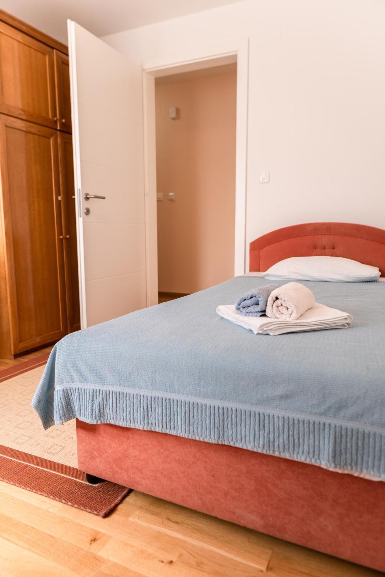 Apartma Narenta *